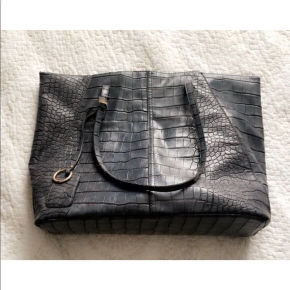Faux crocodile tote - Picture 1 of 2